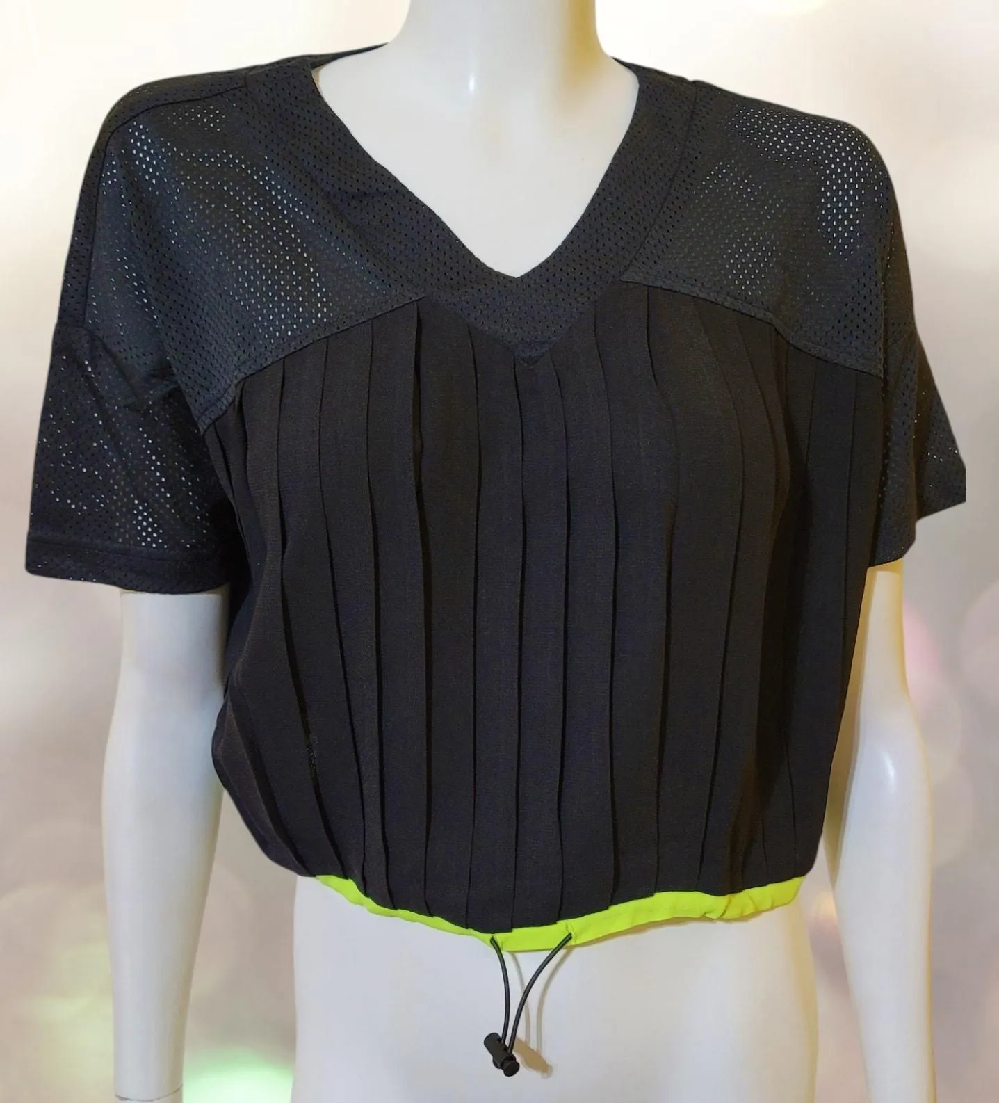 Product image for Tops Black Women Medium Crop Edge Women Pleated Cropped Jersey Style  - new-with-tags - Fashion Nova