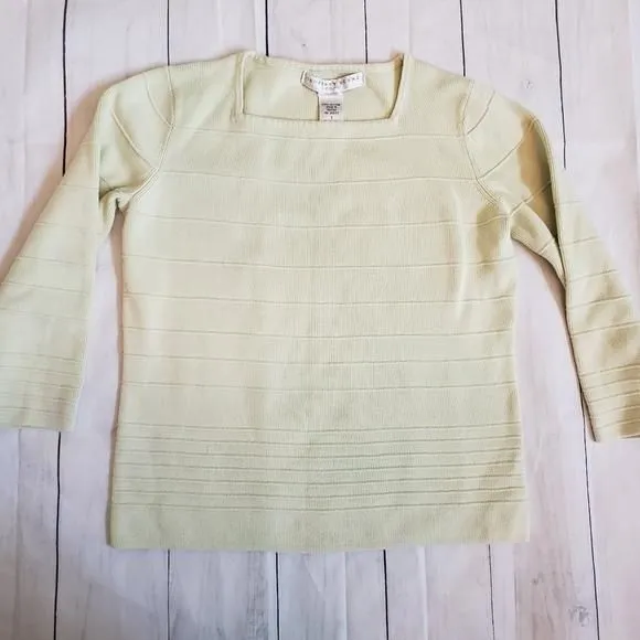 Product image for Geoffrey beene sport sweater top.  Size small