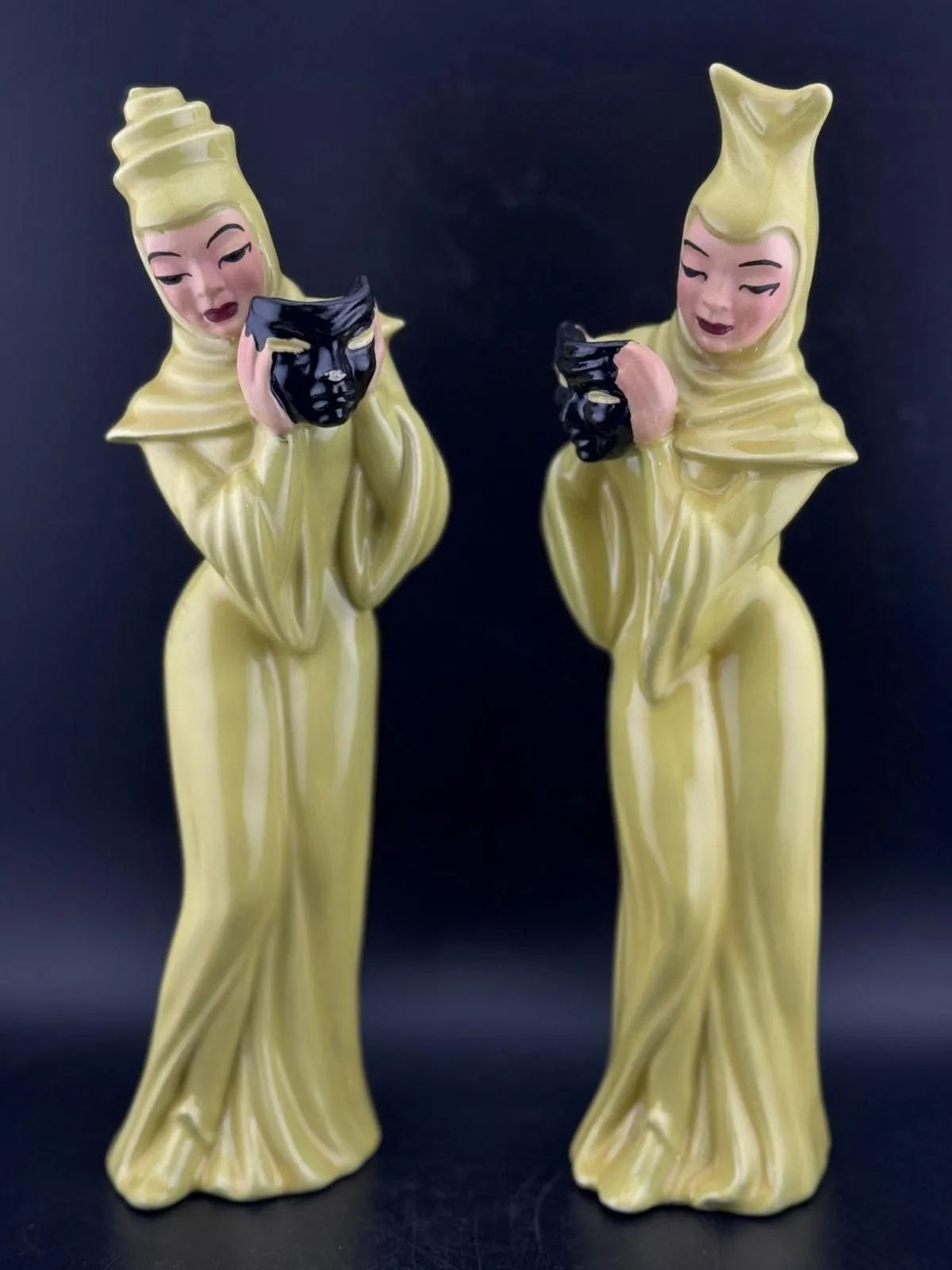 Product image for Vintage Ceramic Arts Studio Comedy & Tragedy Figurine Pair
