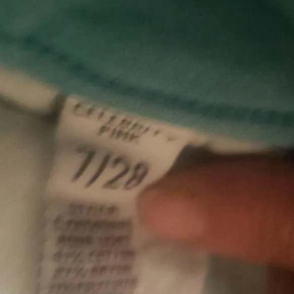 Listing Image Blurred Background