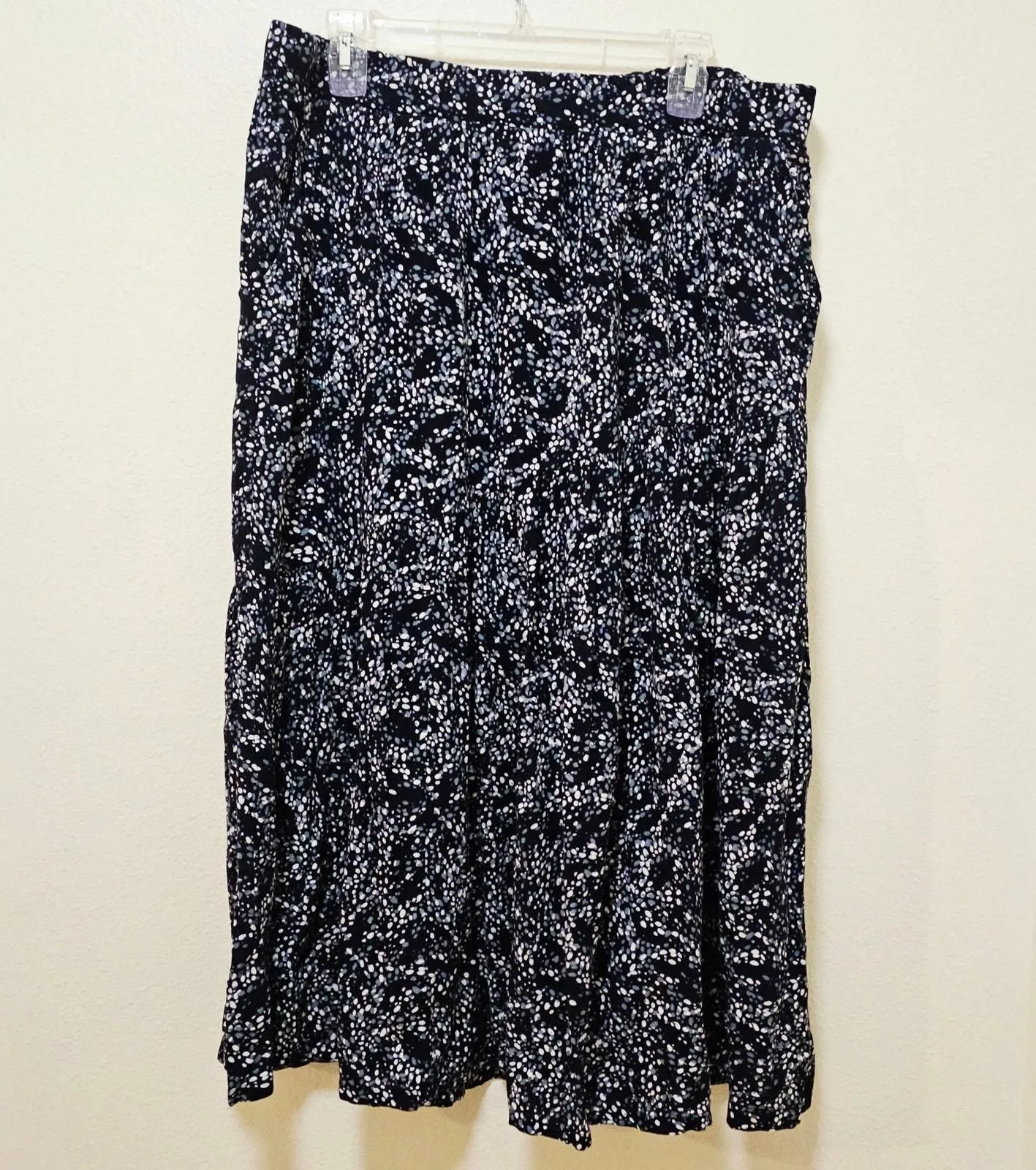 Product image for Garnet Hill L Flare long Skirt. Fall24. 100% Viscose. Black n Gray n Beige. Boho