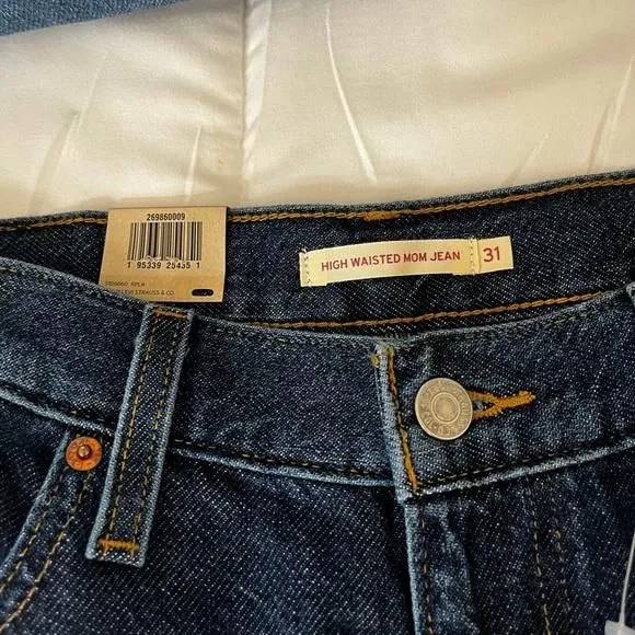 Product image for High rise Levis jeans high waisted