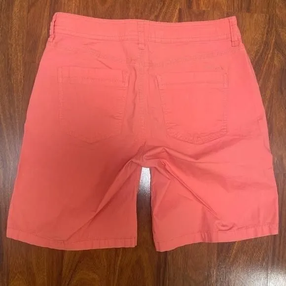 Listing Image Blurred Background