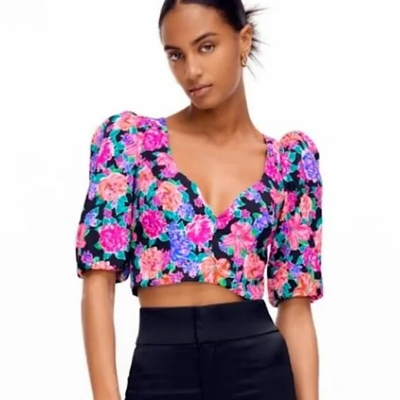 Listing Image Blurred Background