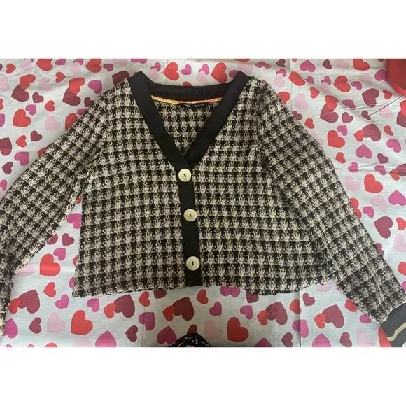 Listing Image Blurred Background
