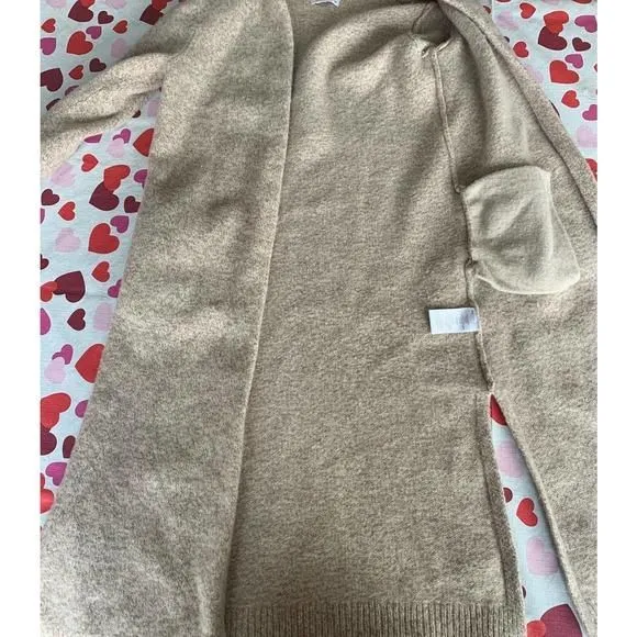 Listing Image Blurred Background