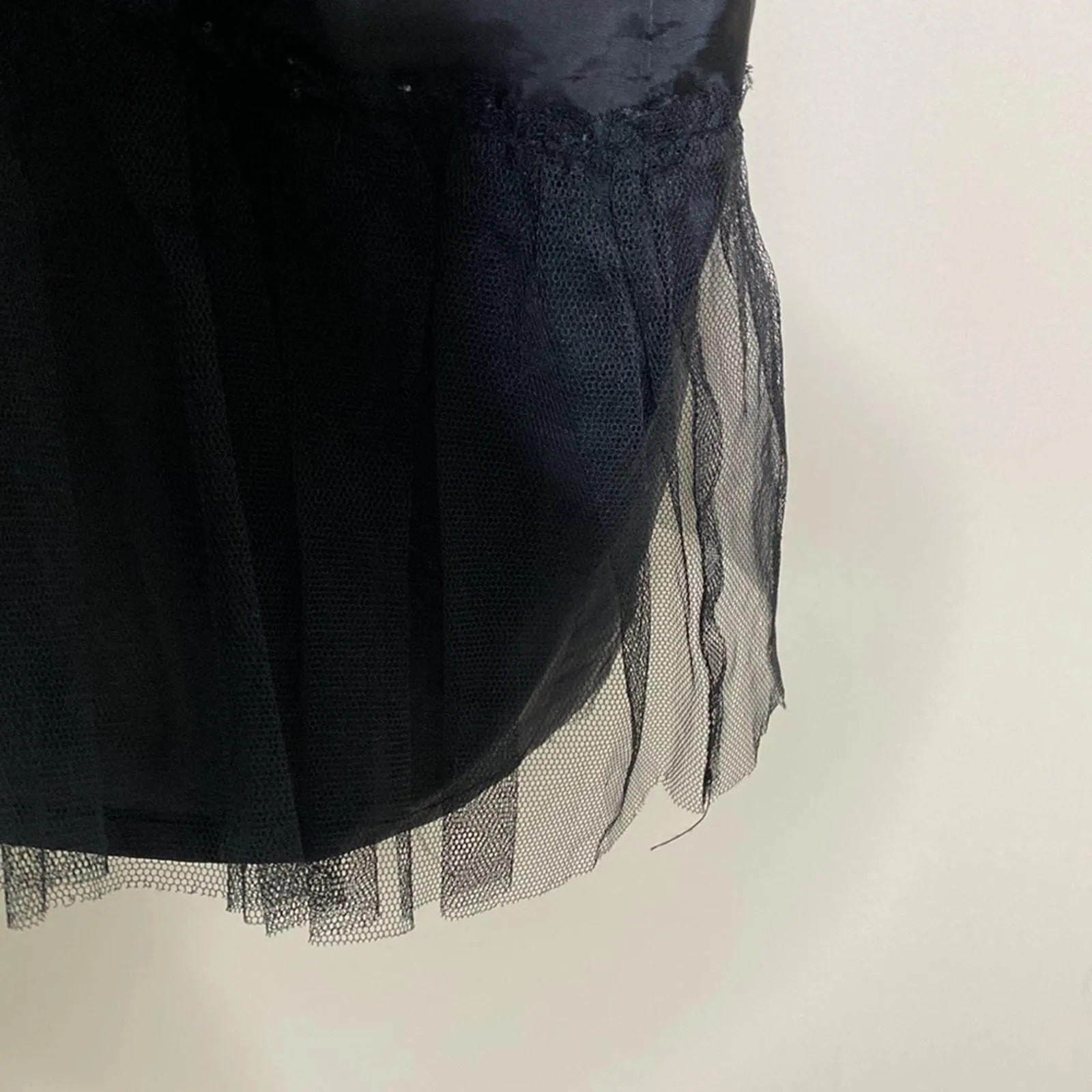 Listing Image Blurred Background
