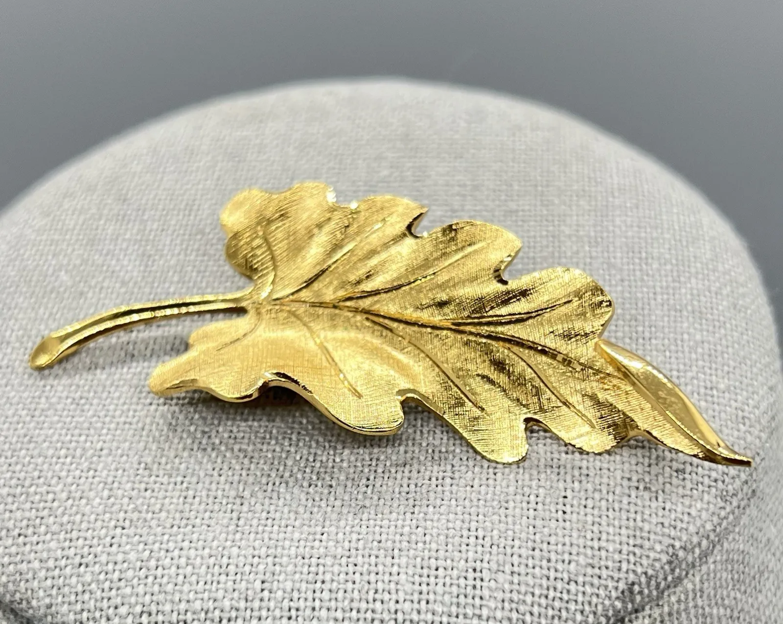 Product image for Vintage Monet Gold Tone Oak Leaf Brooch Textured Fall Leaf Pin Signed