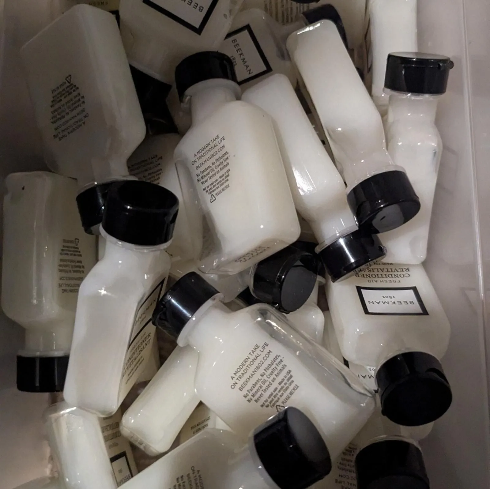 Listing Image Blurred Background