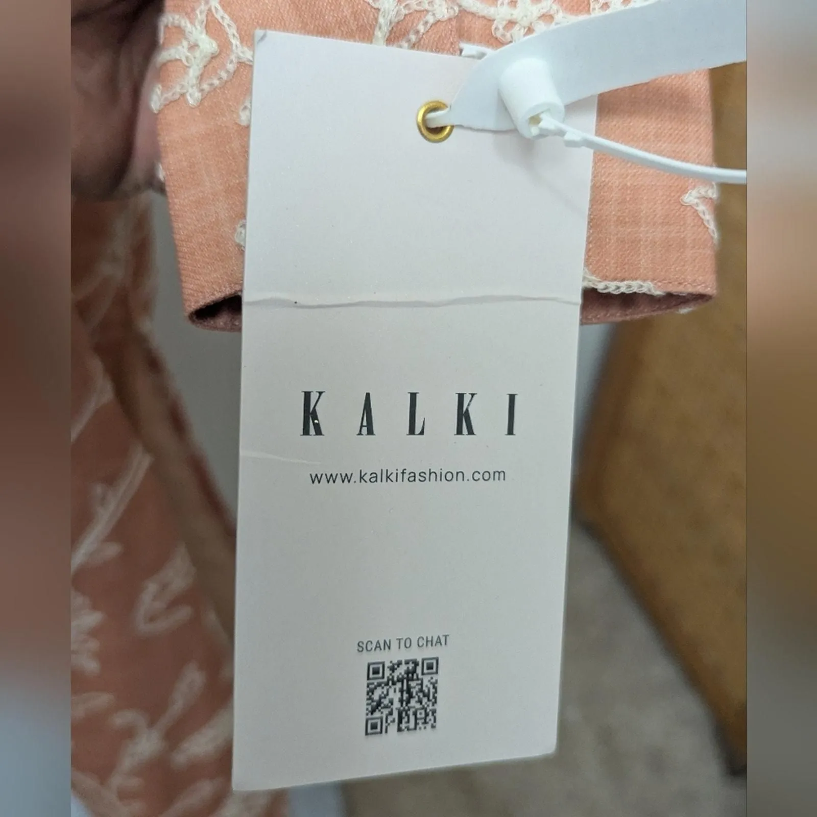 Listing Image Blurred Background