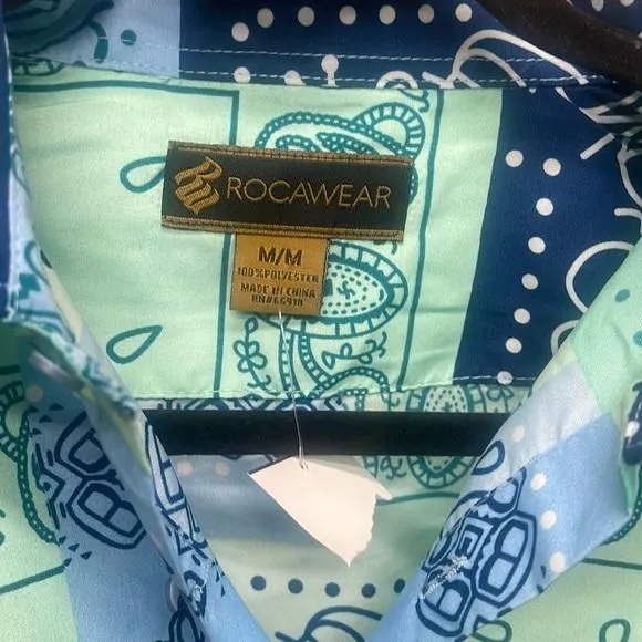 Product image for Men’s new medium button up rocawear shirt