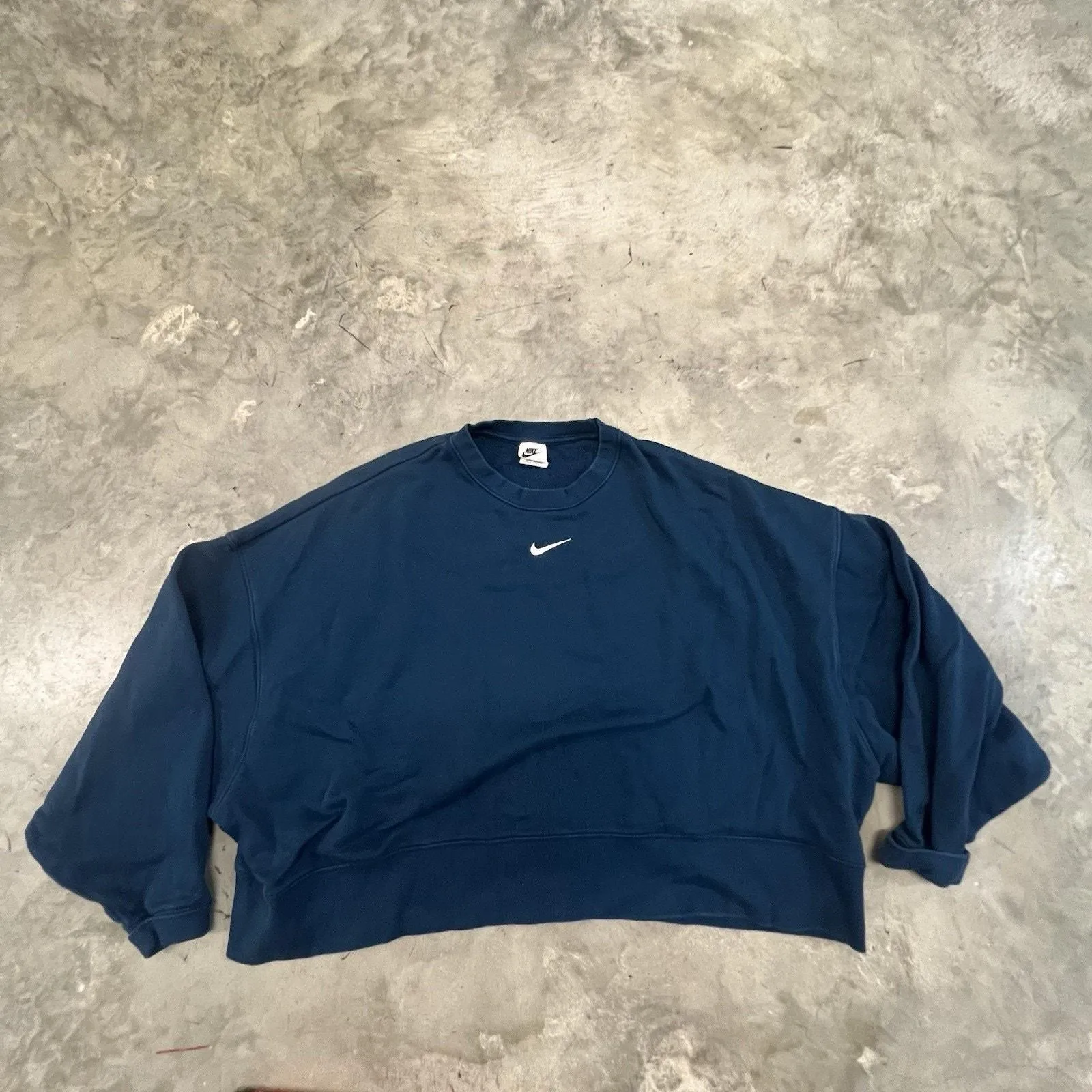 Product image for Nike Sweatshirt Womens Size XL Blue Crewneck Swoosh Cropped Oversized Essential - Nike