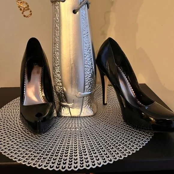 Product image for OEY O BLACK HEELS Size 9