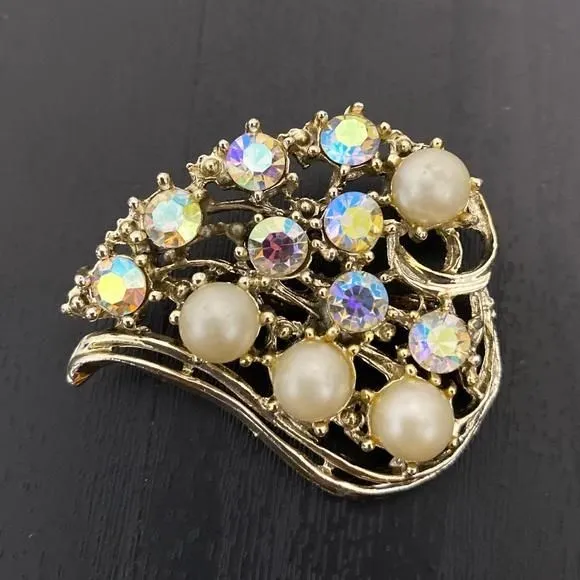 Product image for Vintage Aurora Borealis and Pearls Brooch