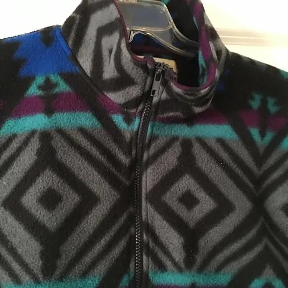 Product image for 93. Nordic Fleece
zippered Navy Blue purple green gray
Size L 2 Zip Side Pockets