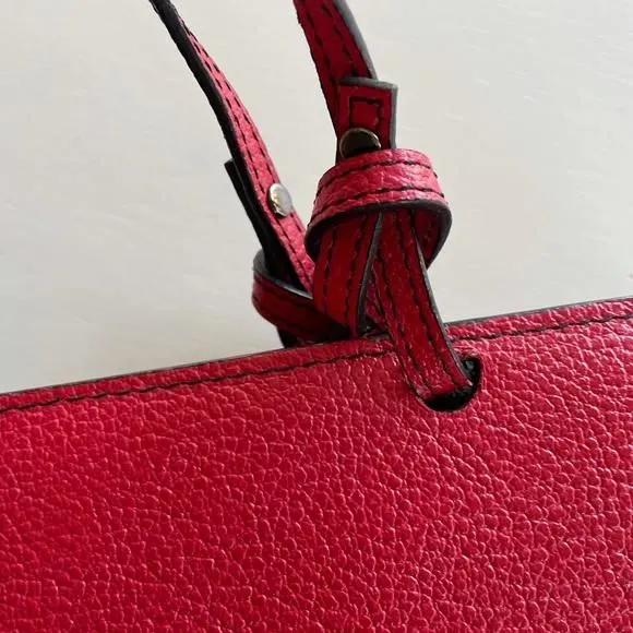 Product image for Cute like new - Small zip purse. Red
