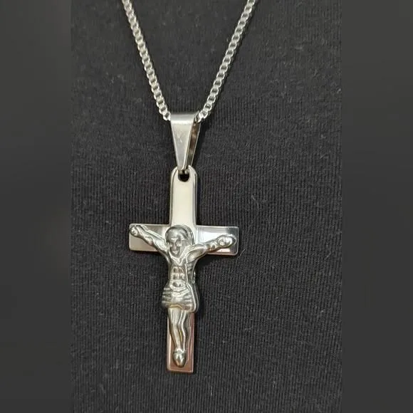 Product image for NWOT crucifix pendant necklace, stainless steel