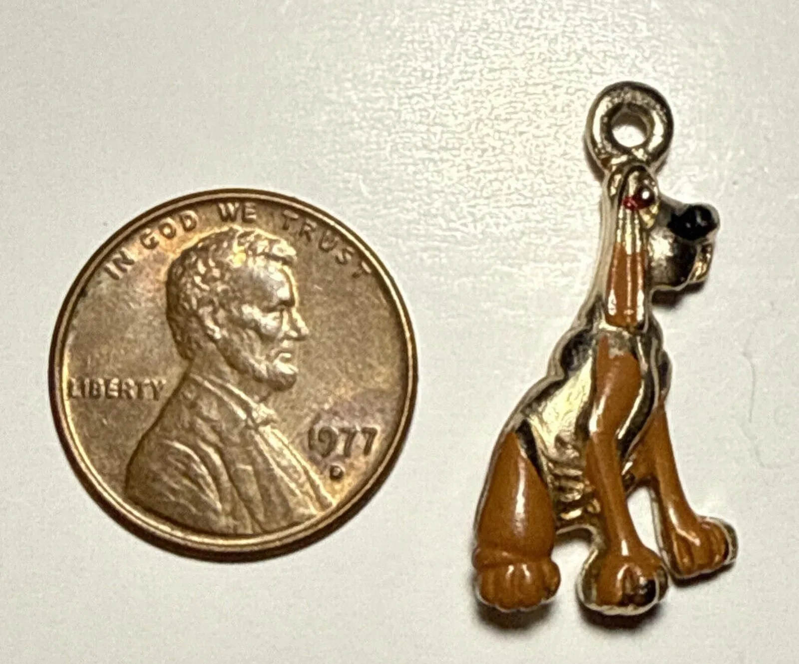 Product image for Vintage Metal Bloodhound Dog Cracker Jack Charm 1C