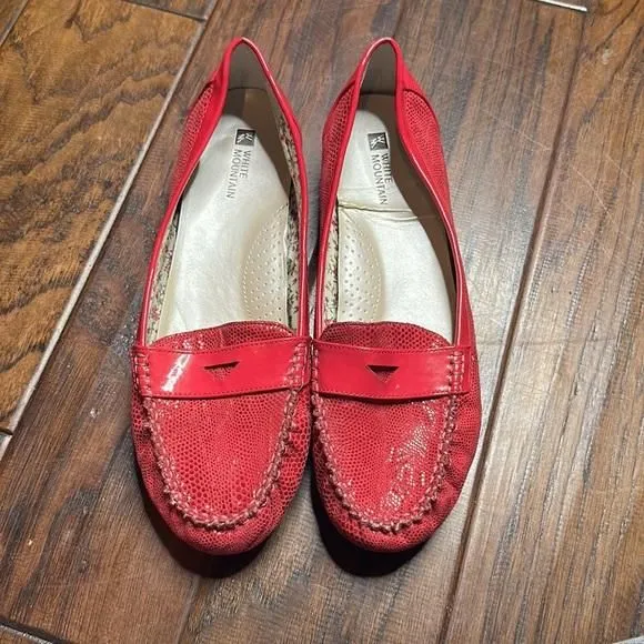 Product image for WHITE MOUNTAIN Pink Patent Loafers