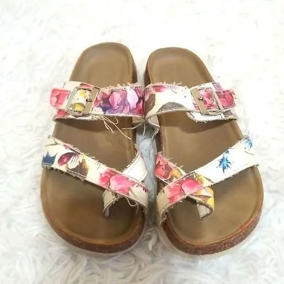 Product image for Steve Madden White Multicolored Sandals Sz11