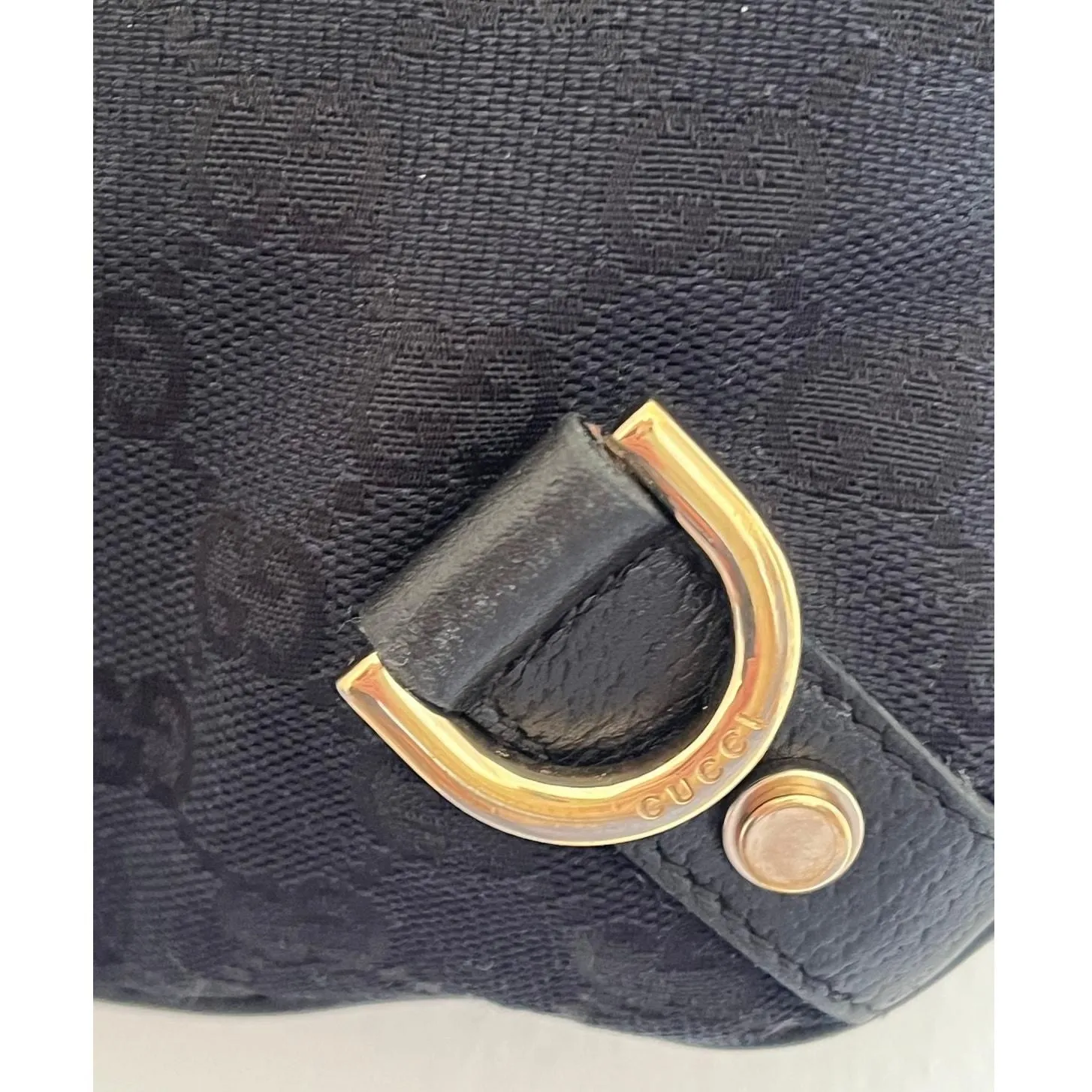 Listing Image Blurred Background