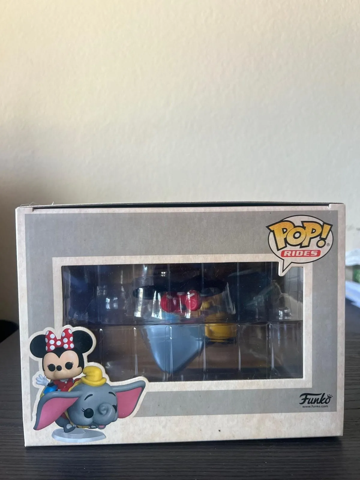 Listing Image Blurred Background