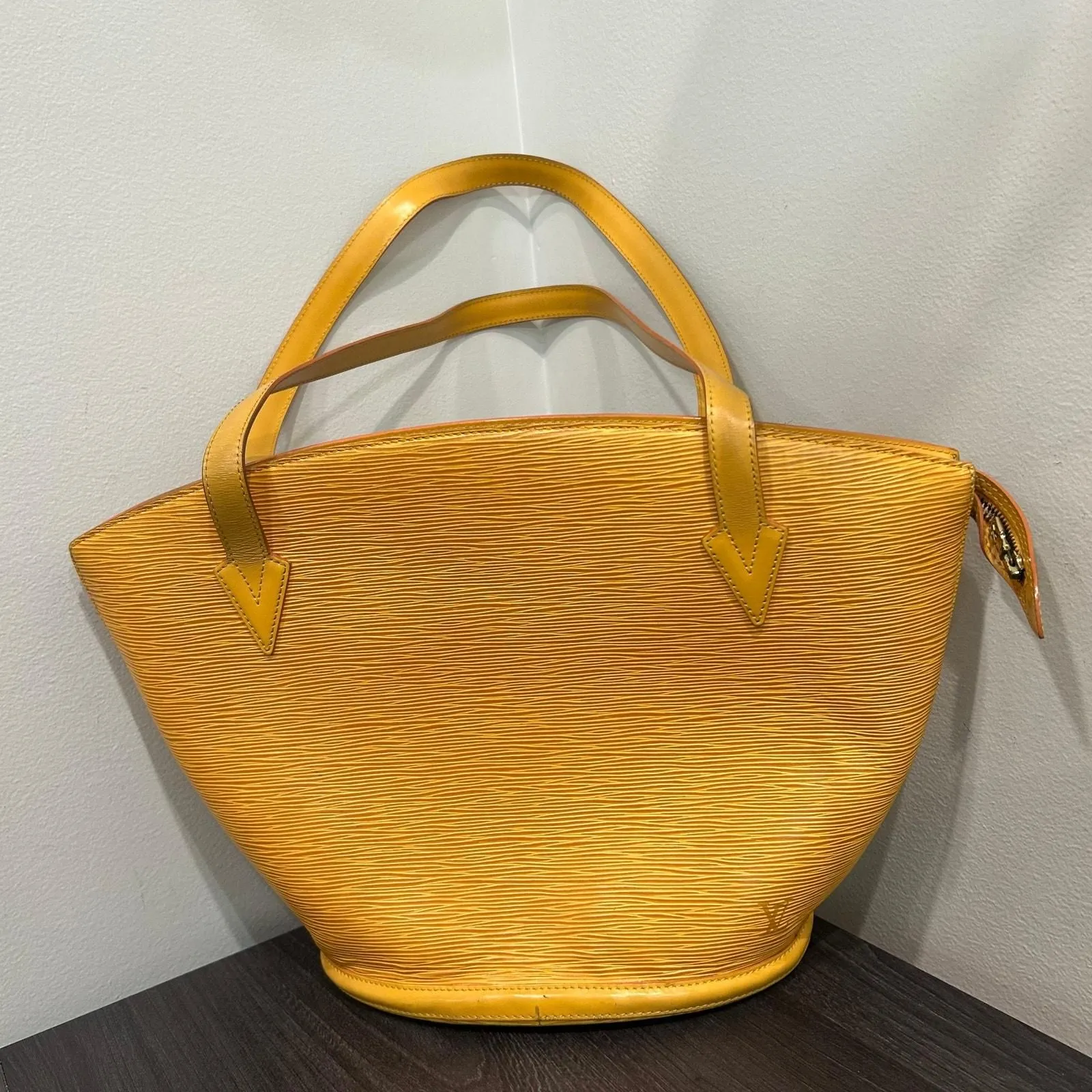Product image for #262 LOUIS VUITTON Epi Saint Jacques GM
