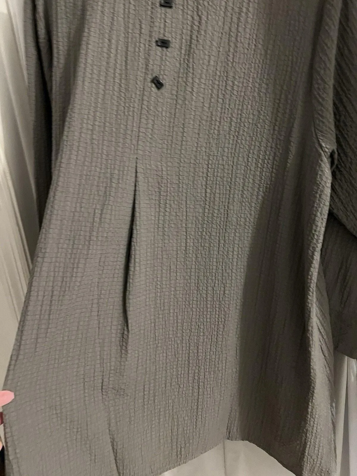 Listing Image Blurred Background