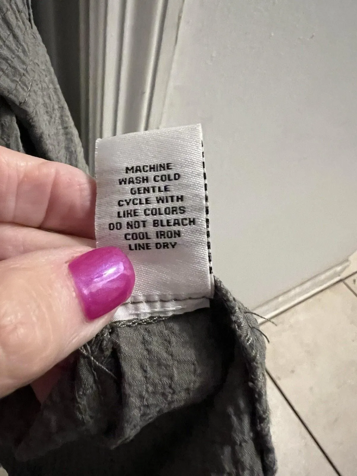 Listing Image Blurred Background