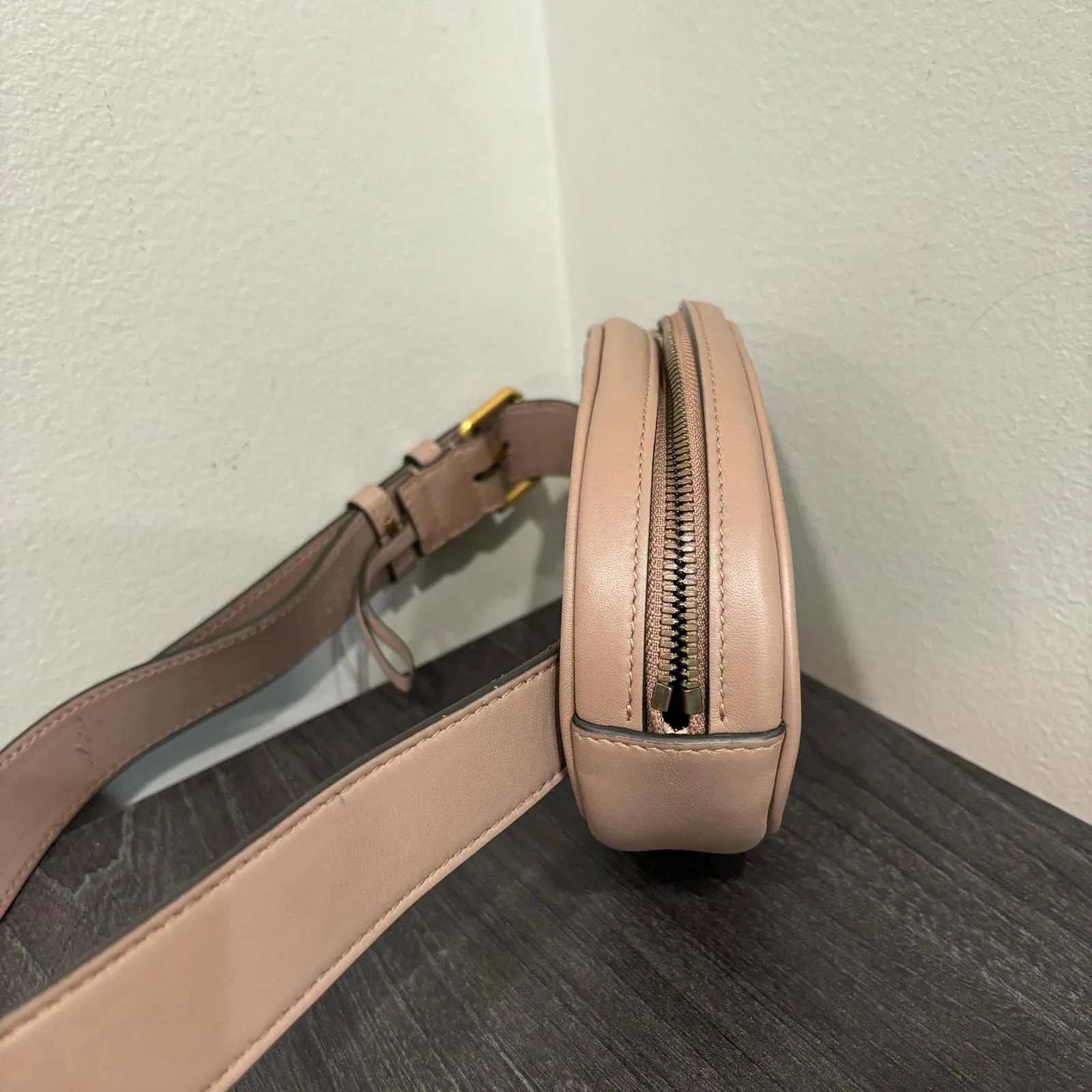 Listing Image Blurred Background