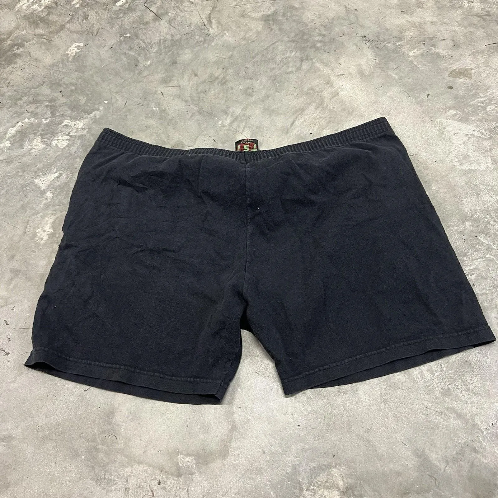 Listing Image Blurred Background