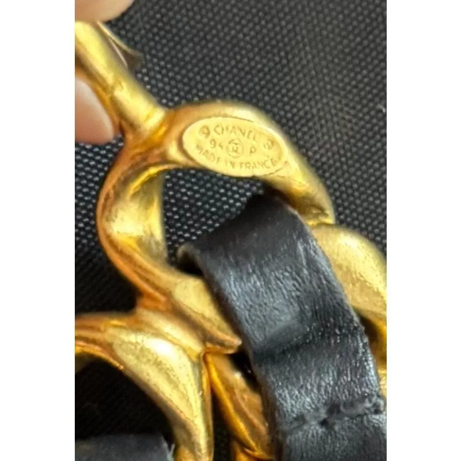 Listing Image Blurred Background