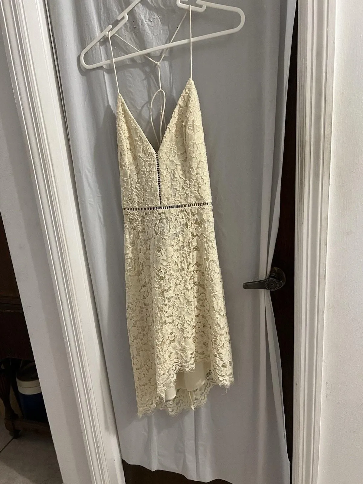 Listing Image Blurred Background
