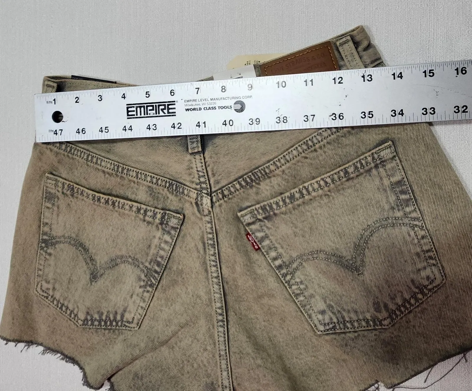 Listing Image Blurred Background