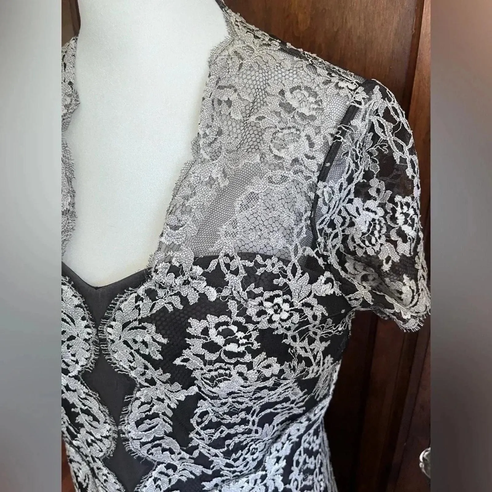 Listing Image Blurred Background