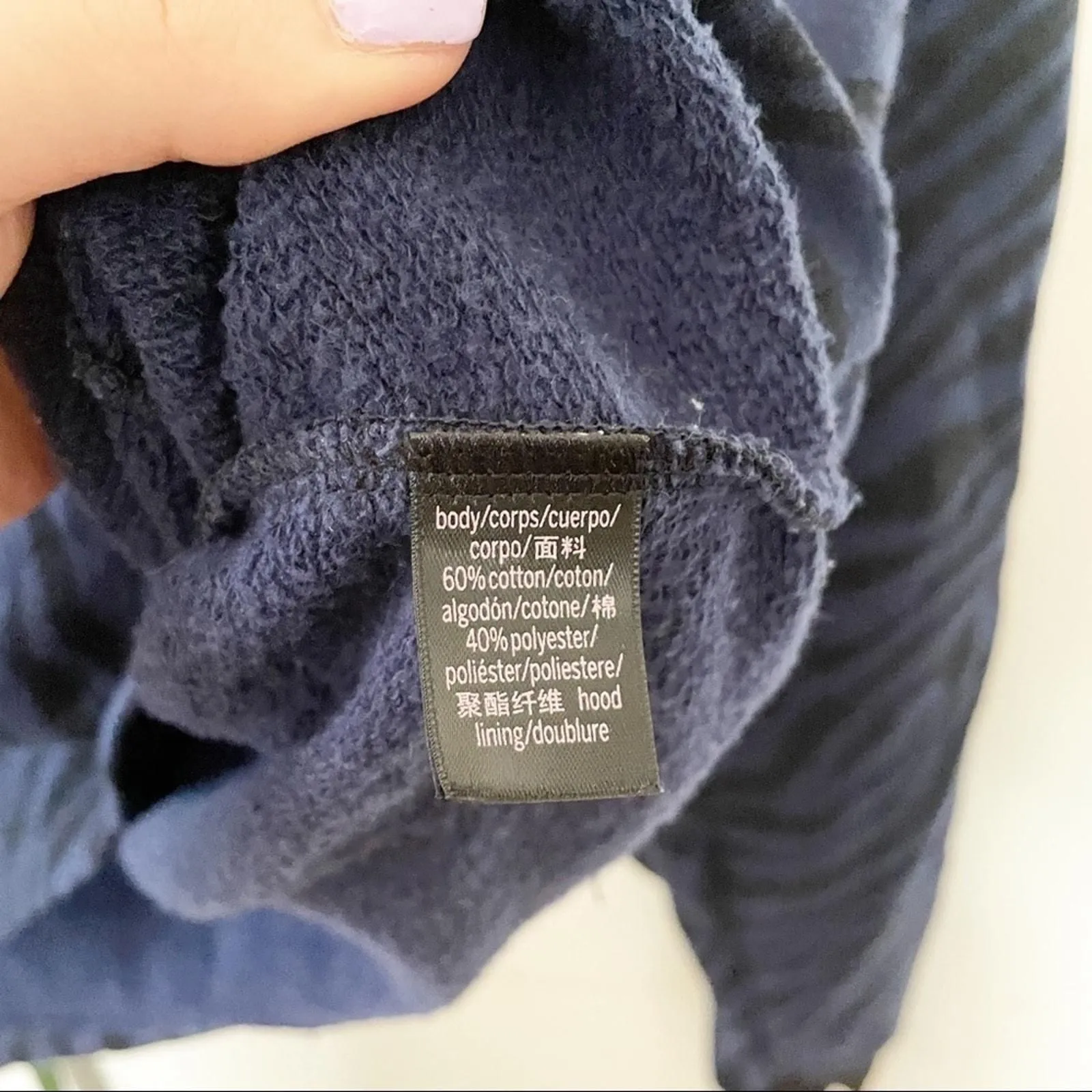 Listing Image Blurred Background