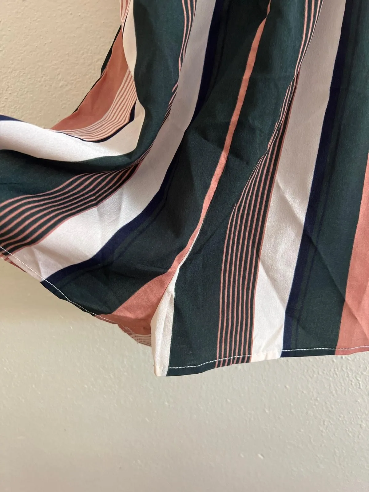 Listing Image Blurred Background