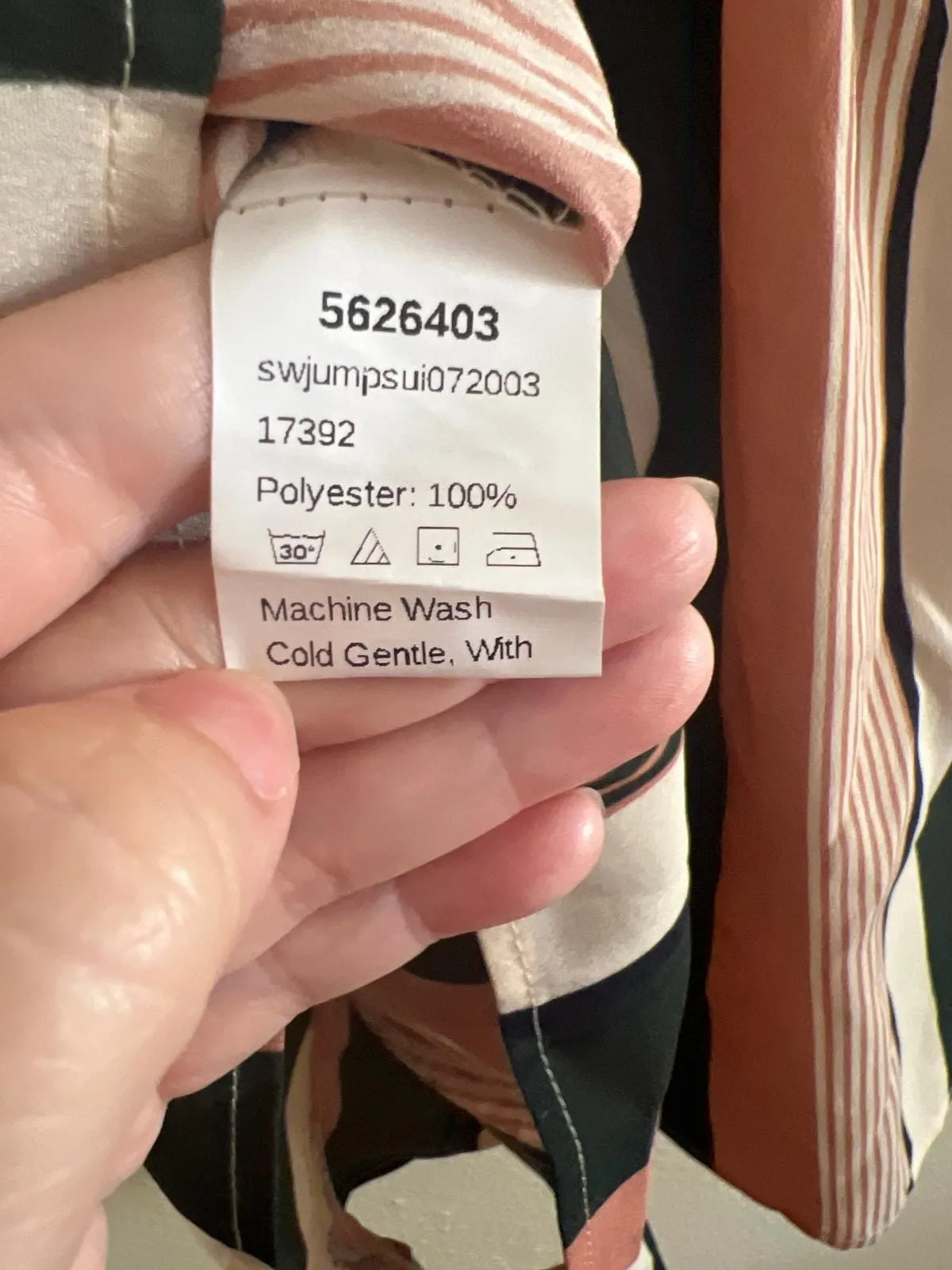 Listing Image Blurred Background
