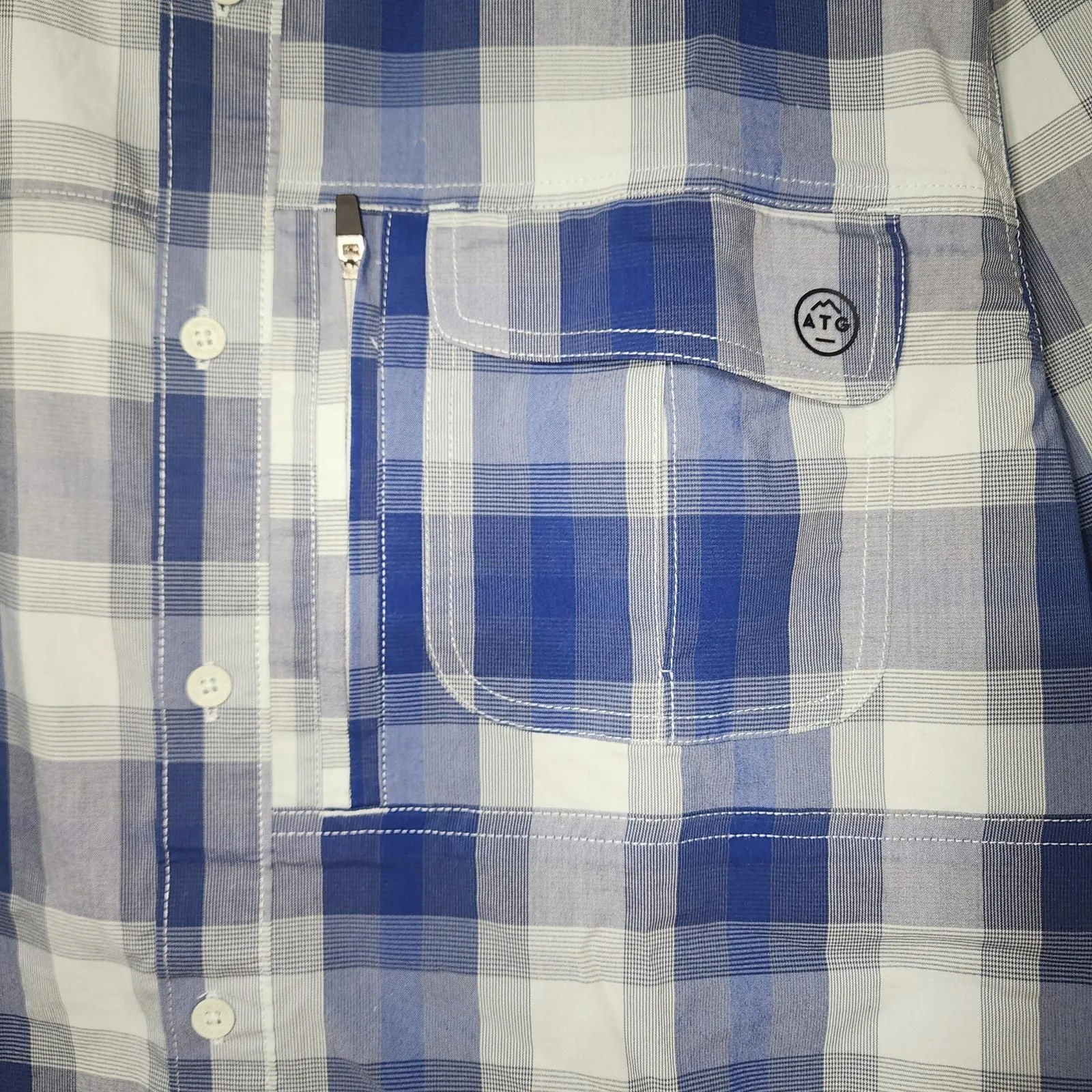 Listing Image Blurred Background