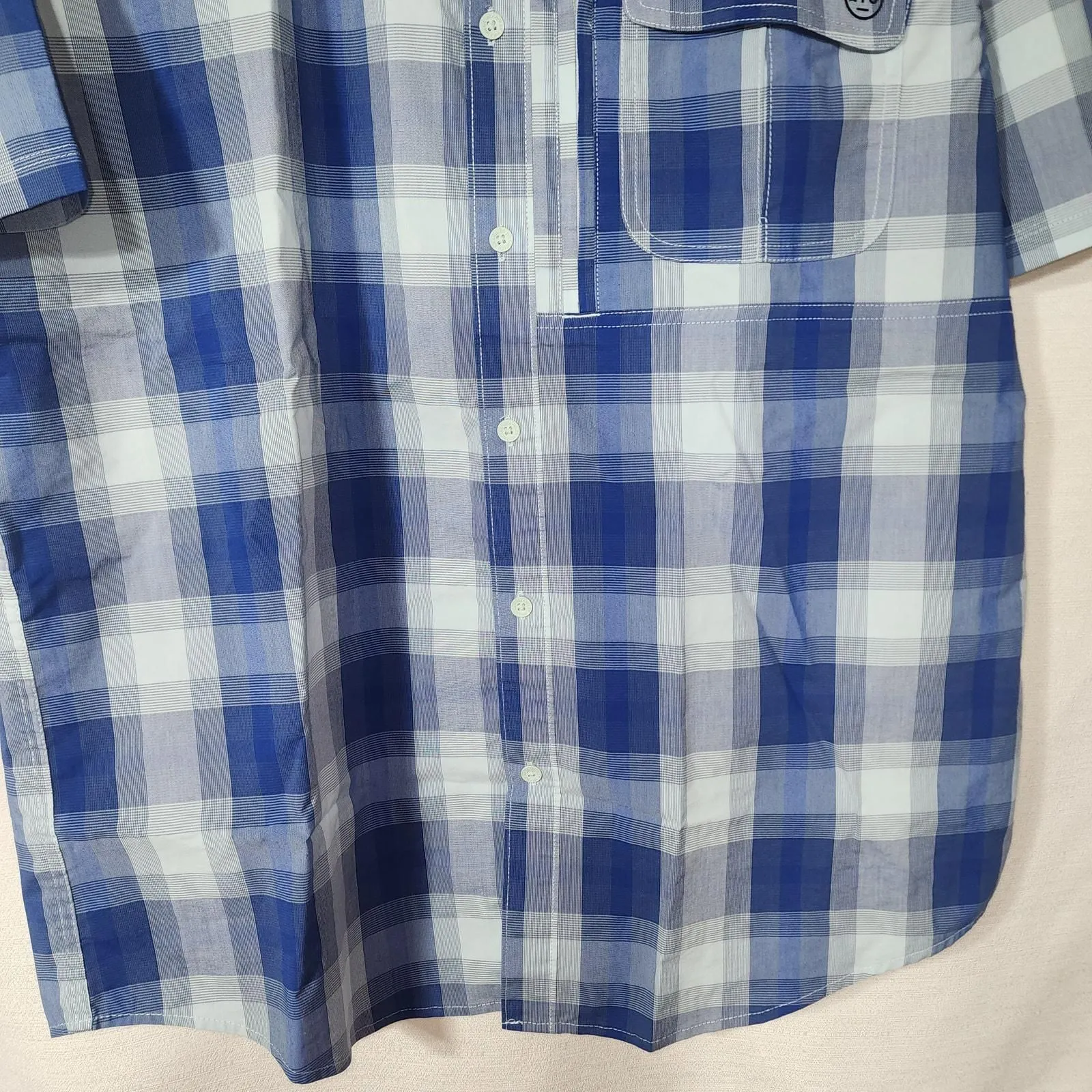 Listing Image Blurred Background