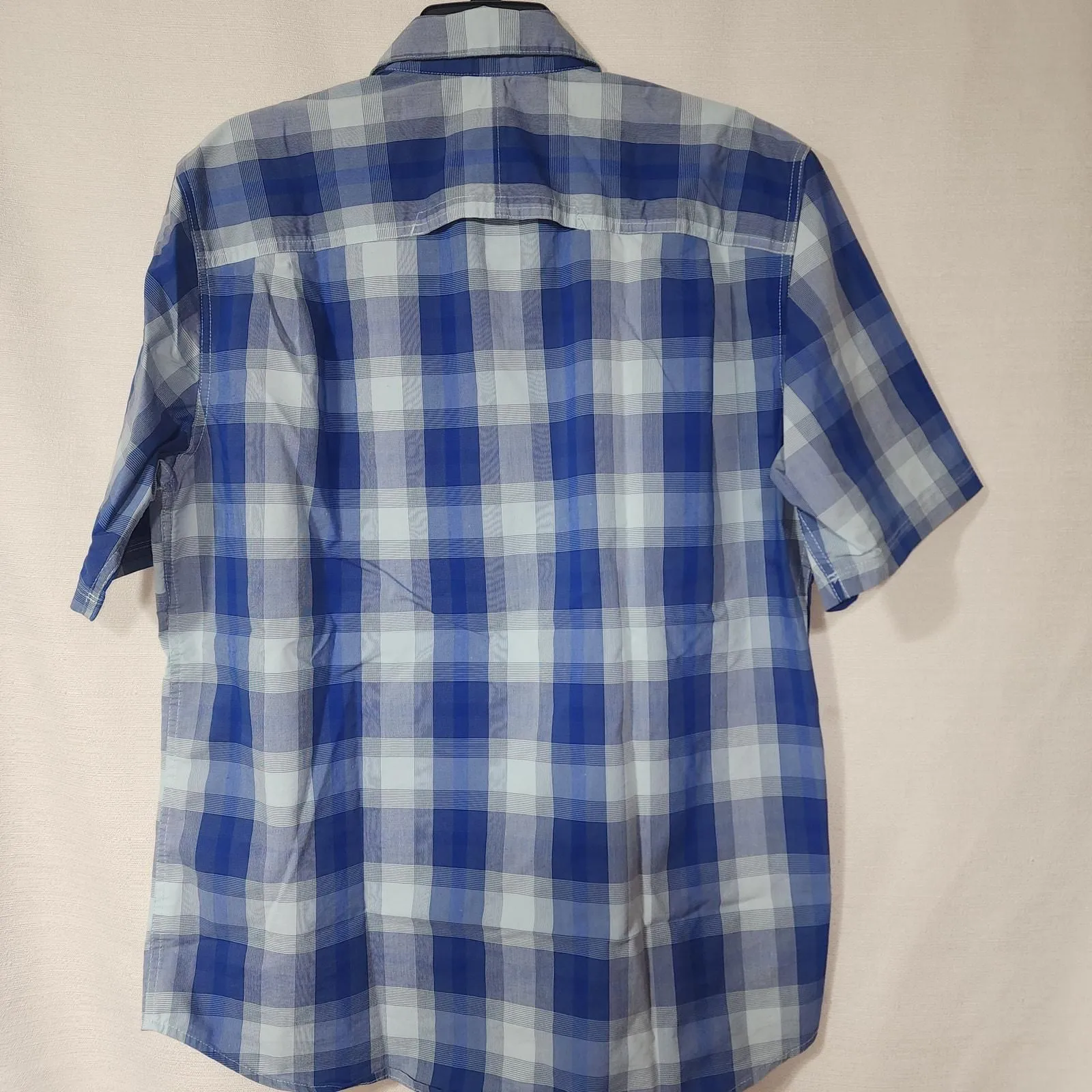 Listing Image Blurred Background