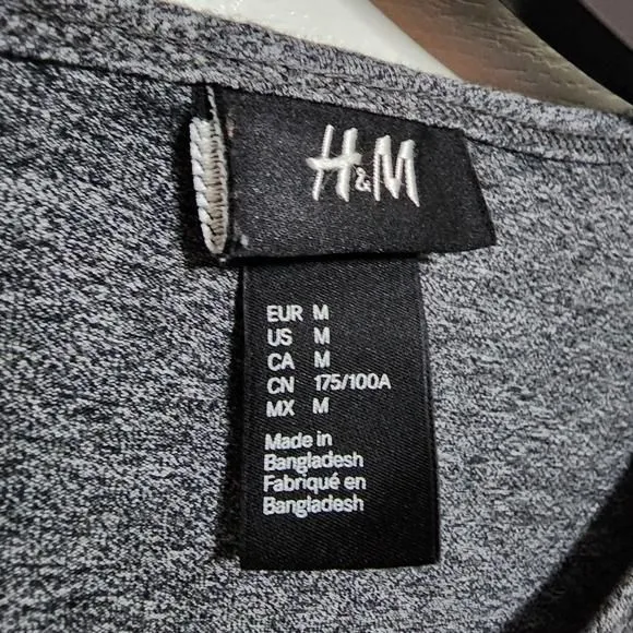 Product image for H&M LONG SLEEVE 1/4 BUTTON DOWN