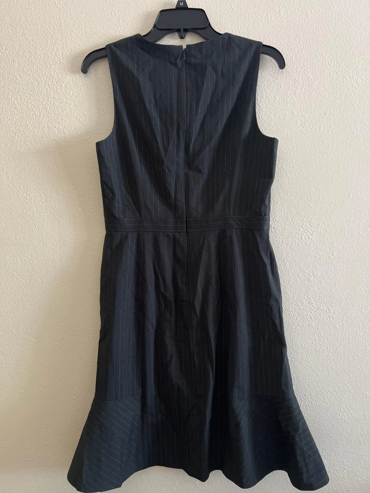 Listing Image Blurred Background
