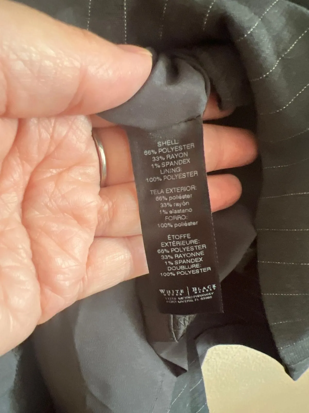 Listing Image Blurred Background