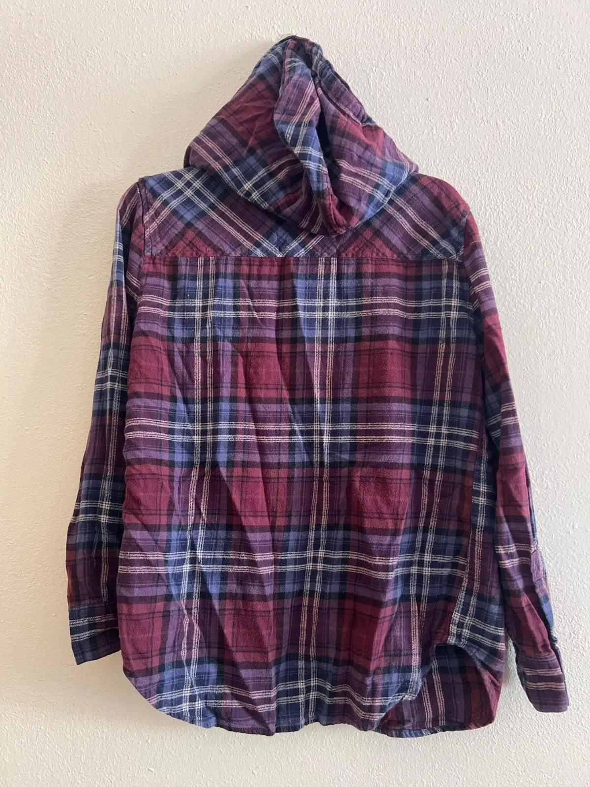 Listing Image Blurred Background