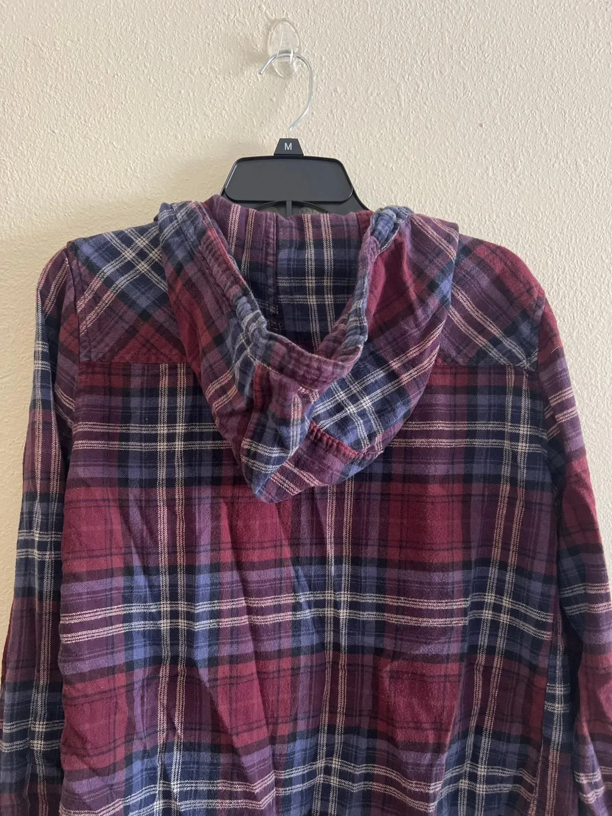 Listing Image Blurred Background