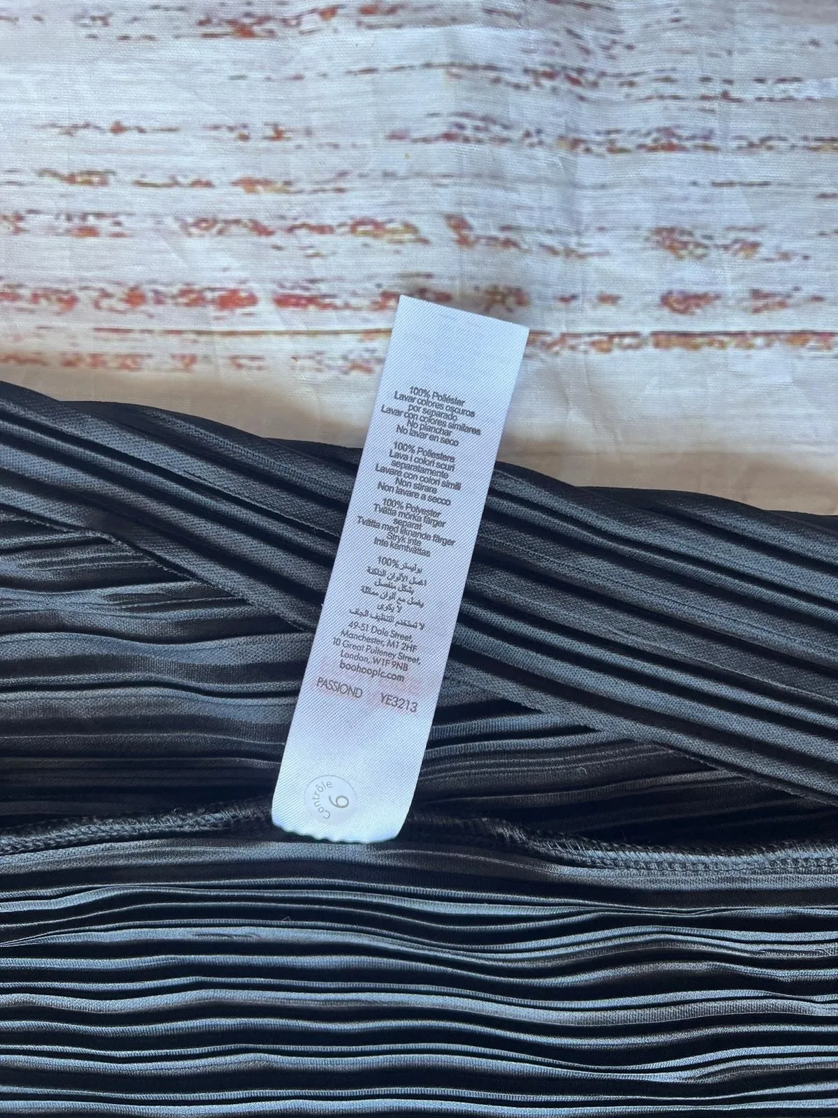 Listing Image Blurred Background