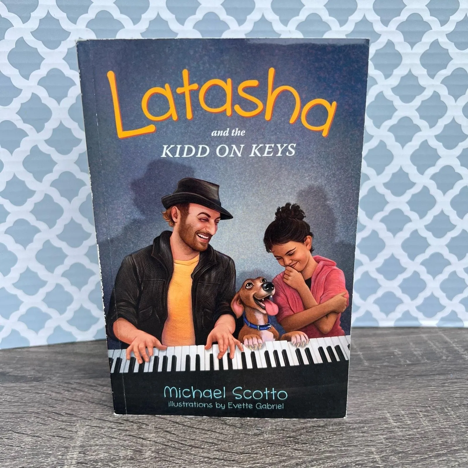 Product image for Latasha and the Kidd on Keys by Michael Scotto Paperback Book Pre-Loved - Michael Scotto - Softcover - Childrens - good