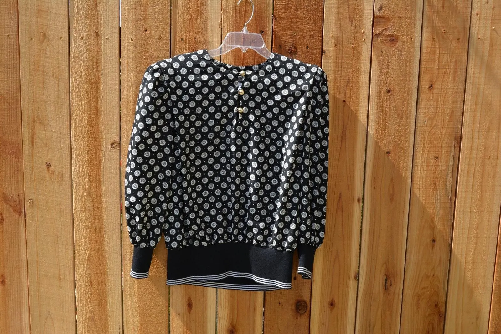 Product image for Vintage 1980s 1990s Evanna Black White Blouse - pre-owned---excellent - Evanna