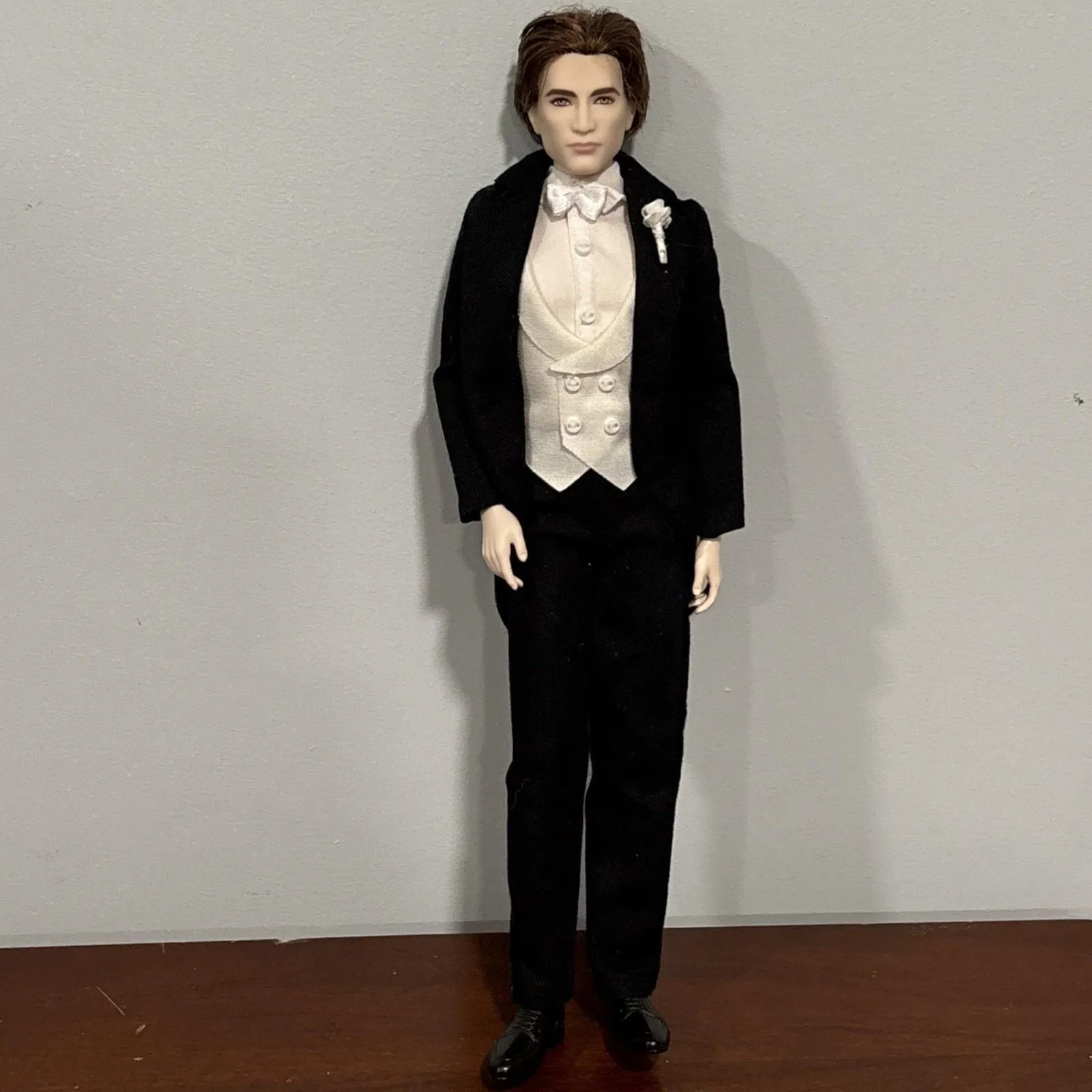 Wedding Twilight Barbies For Sale Barbie Twilight Saga Breaking - Main Image